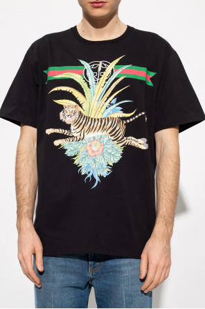 Gucci tiger print t 2025 shirt